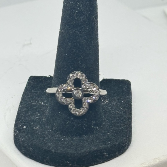 Silver Tone Crystal Rhinestone Clove Stainless Steel Fashion Ring SZ 8 - Picture 7 of 7